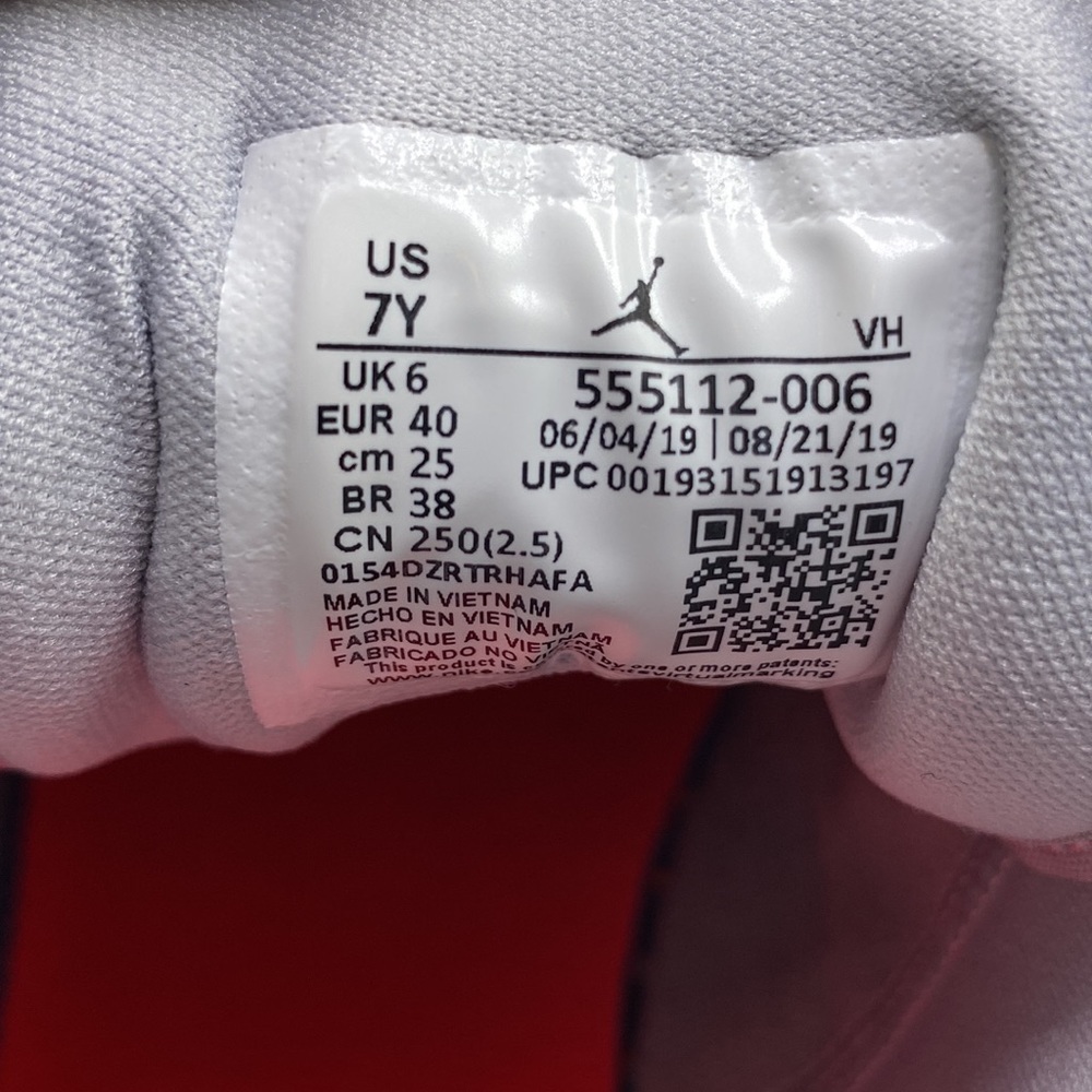 Nike Air Jordan 1 Mid GS Metallic Silver Pink Crimson Size 7Y (555112-006) - Picture 11 of 11